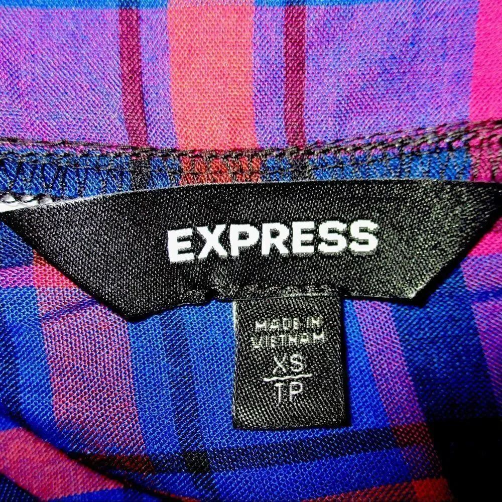 ✨NWOT✨ Express Plaid Top - Picture 5 of 6